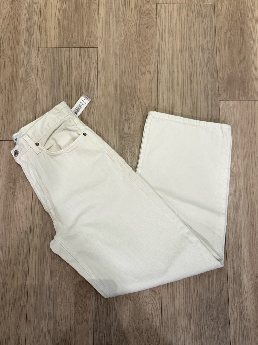 agolde arc 29 jeans in chalk white
